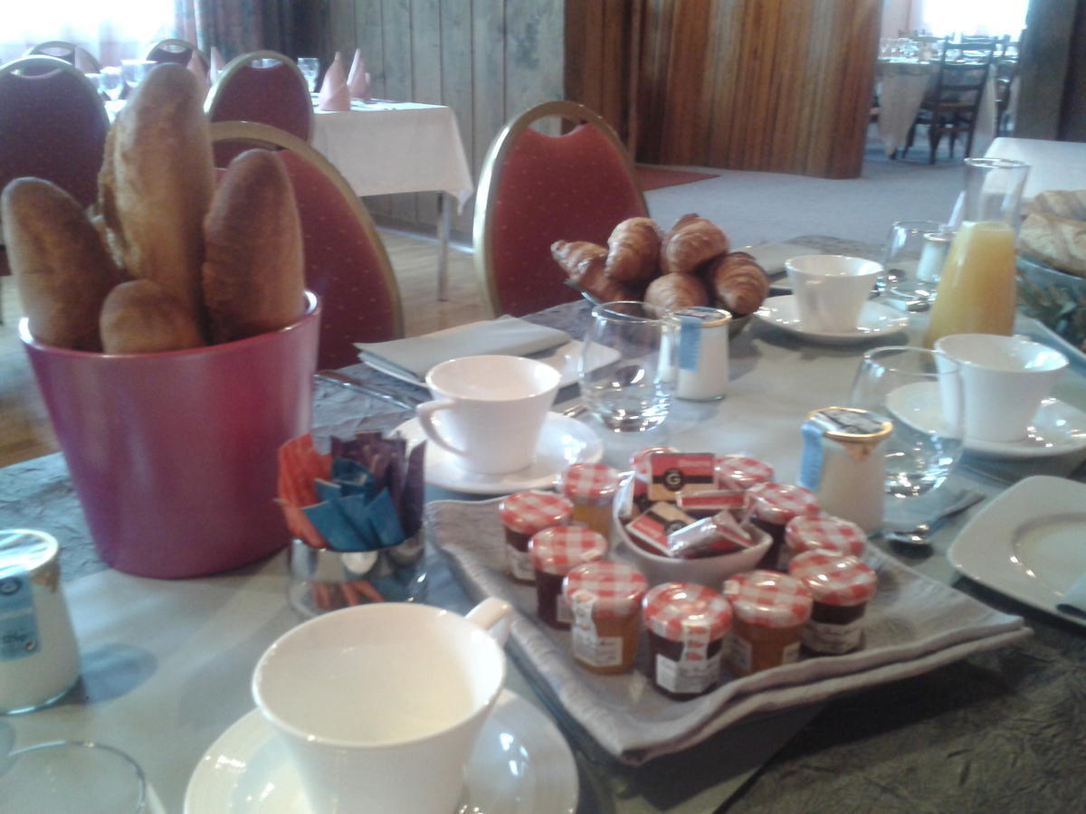 Logis - Hotel Restaurant Du Canard Hangest-sur-Somme Bagian luar foto